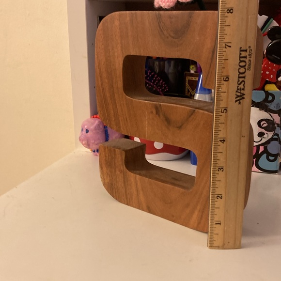 Desk decor - Picture 3 of 3